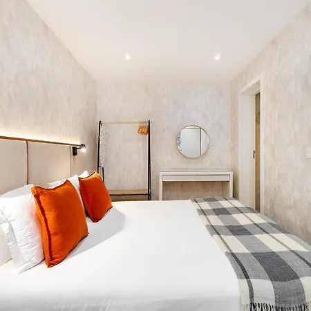 Whome Traditional Near Chiado And Santos *