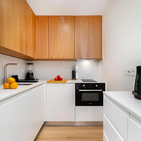 Whome Traditional Near Chiado And Santos