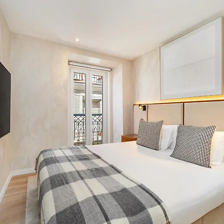 Whome Traditional Near Chiado And Santos
