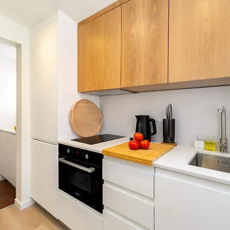 Whome Traditional Near Chiado And Santos