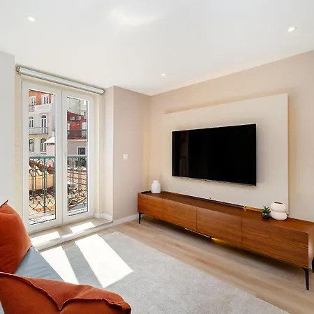 Whome Traditional Near Chiado And Santos Daire